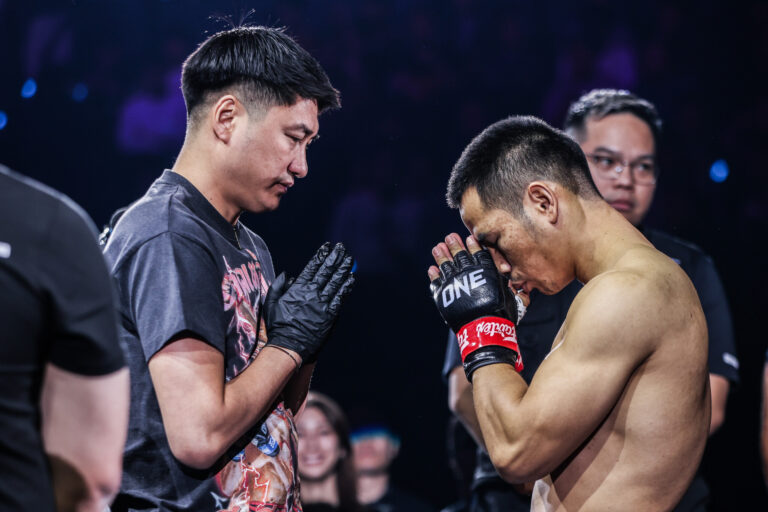 Yodlekpet Or Atchariya has his mongkol removed before his fight with Shimon Yoshinari at ONE 172