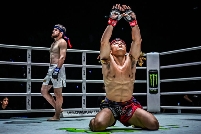 Worapon Lukjaoporongtom performs the wai kru before his fight with Ilyas Musaev at ONE Friday Fights 110.